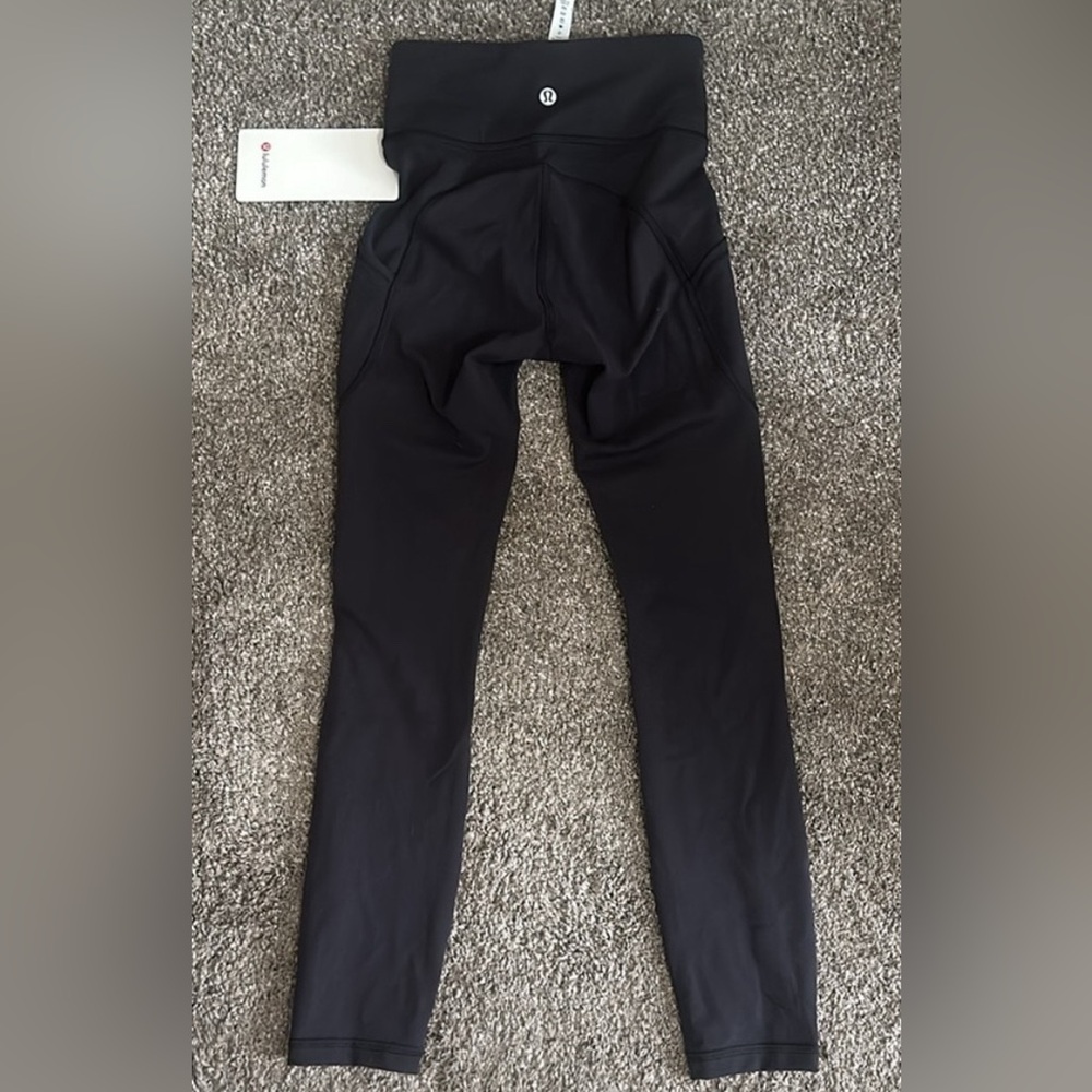 NWT 🍋 LULULEMON 🍋 INVIGORATE 25" Black Size 6 - Picture 2 of 11
